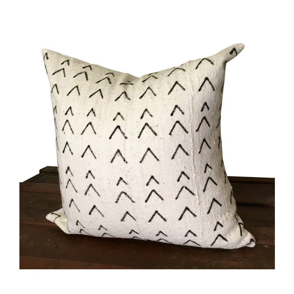 White Arrow Mudcloth Pillow Cover, Black and White Boho Pillow Pillow Cover, Chevron Pillow,  Bogolan Pillow, African Fabric Pillow