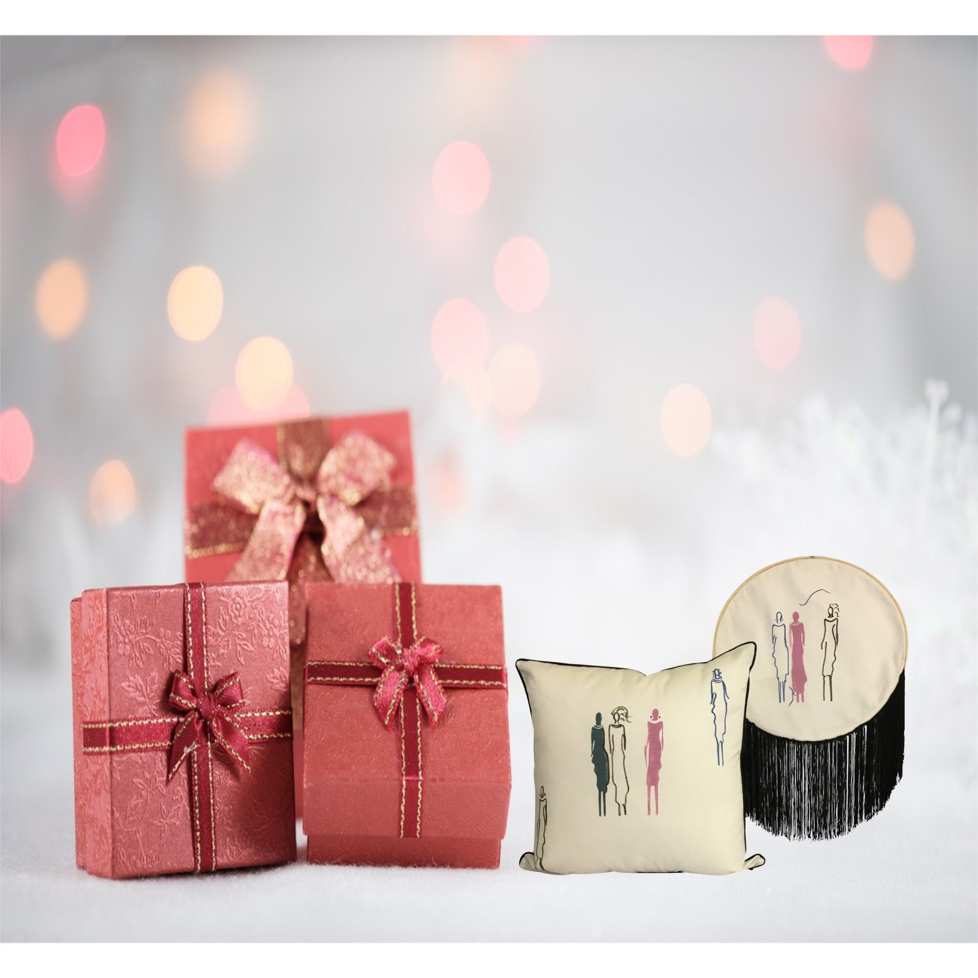 Gift for Woman, Hand Painted Wall Hanging, Round Wall Decor, Wall Art with Women