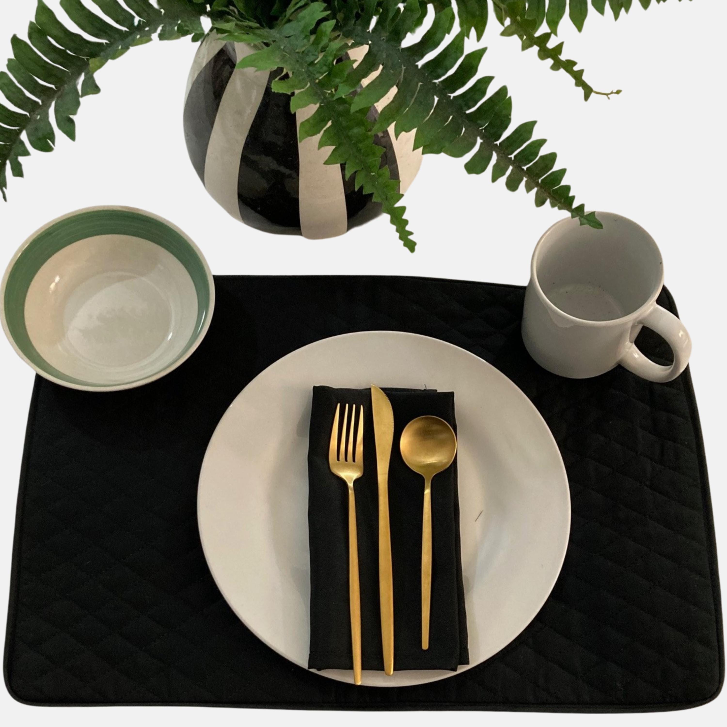 RED PLACEMAT SET - Includes Flower Placemats, Napkins and Napkin Rings, Set of 4, 6 or 8, Placemat with Flowers, Red Table Setting